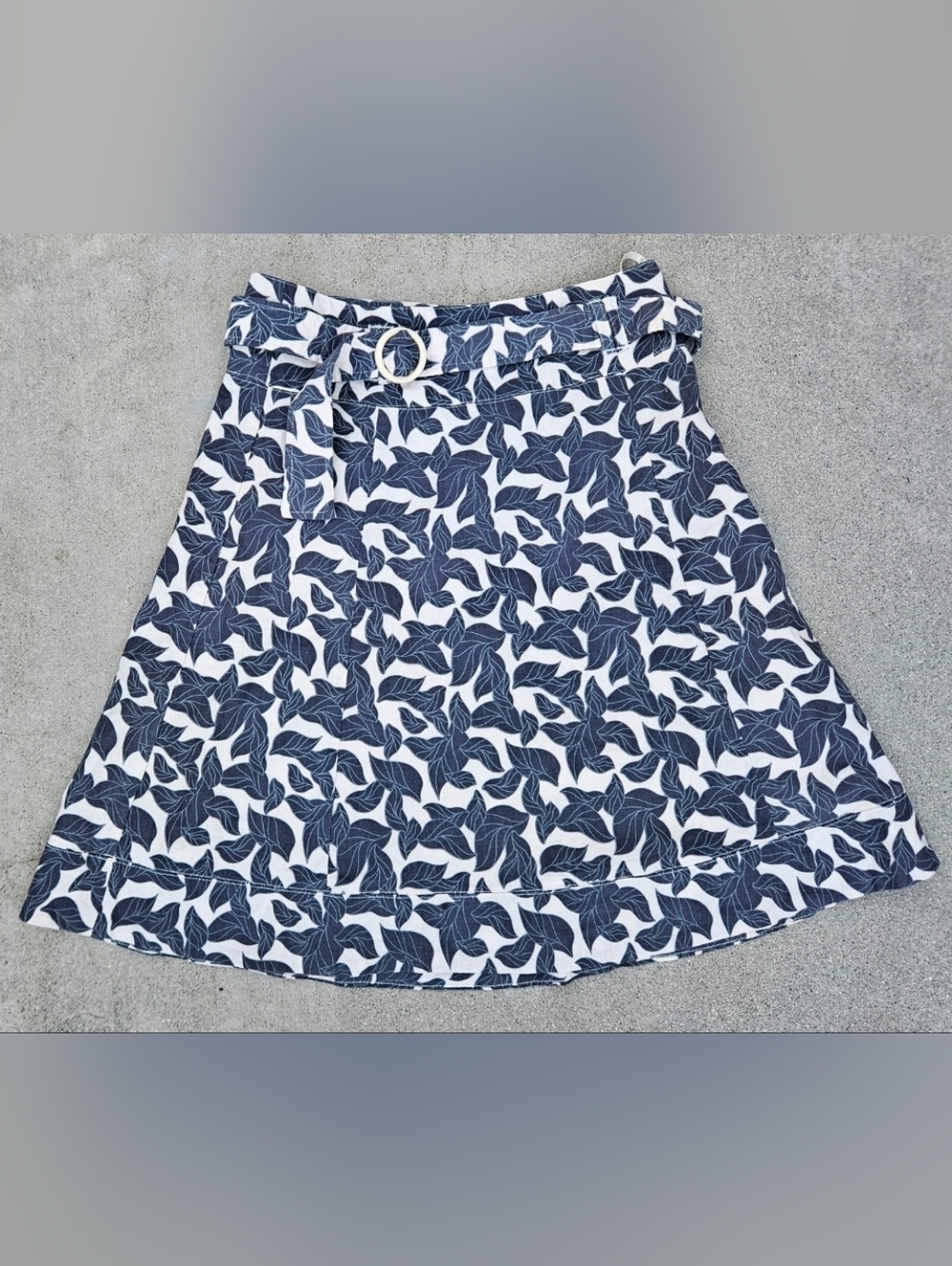 Vero Moda Cute Leaf Print Skirt Zipper, Belt, Slip On Inside 36/ Small EUC